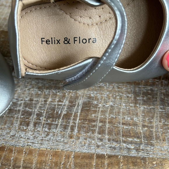 Brand new Silver Dress Shoes- Baby Girl - Picture 2 of 9